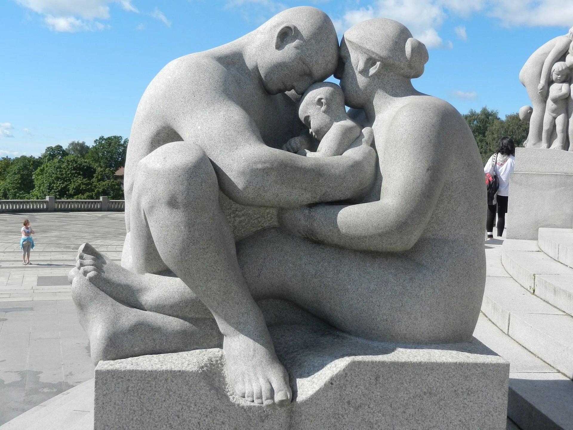 Unveiling the Beauty of Family Sculptures
