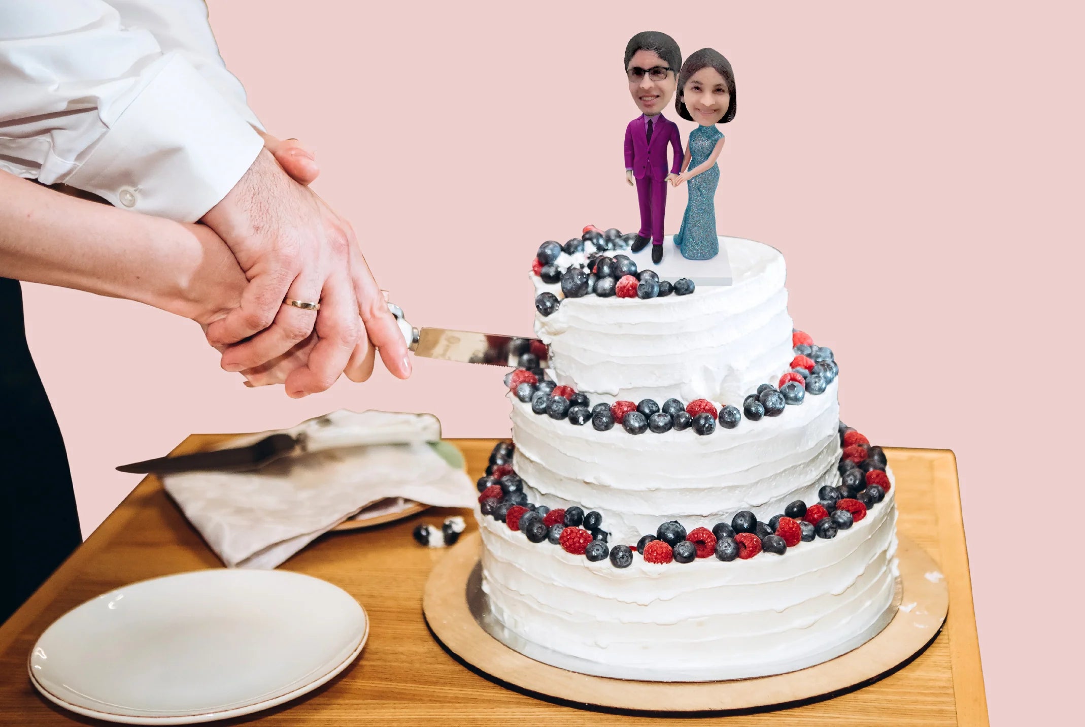 The Ultimate Guide to Finding the Perfect Wedding Cake Topper