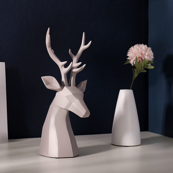 A pair of Deer figurine tabletop and vase